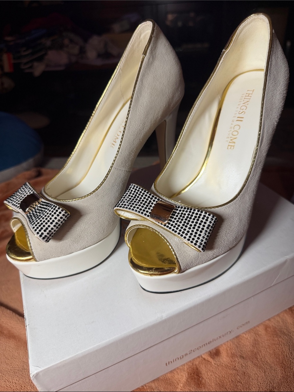 Blush Pink Suede Peep-Toe Platform Heel with Gold Bow Trim - Picture 4 of 6